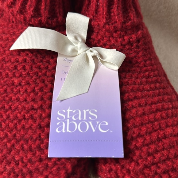 New Slippers w Grippers. Red O/S fits most. Knit Booties. Above the Stars. - Picture 3 of 6